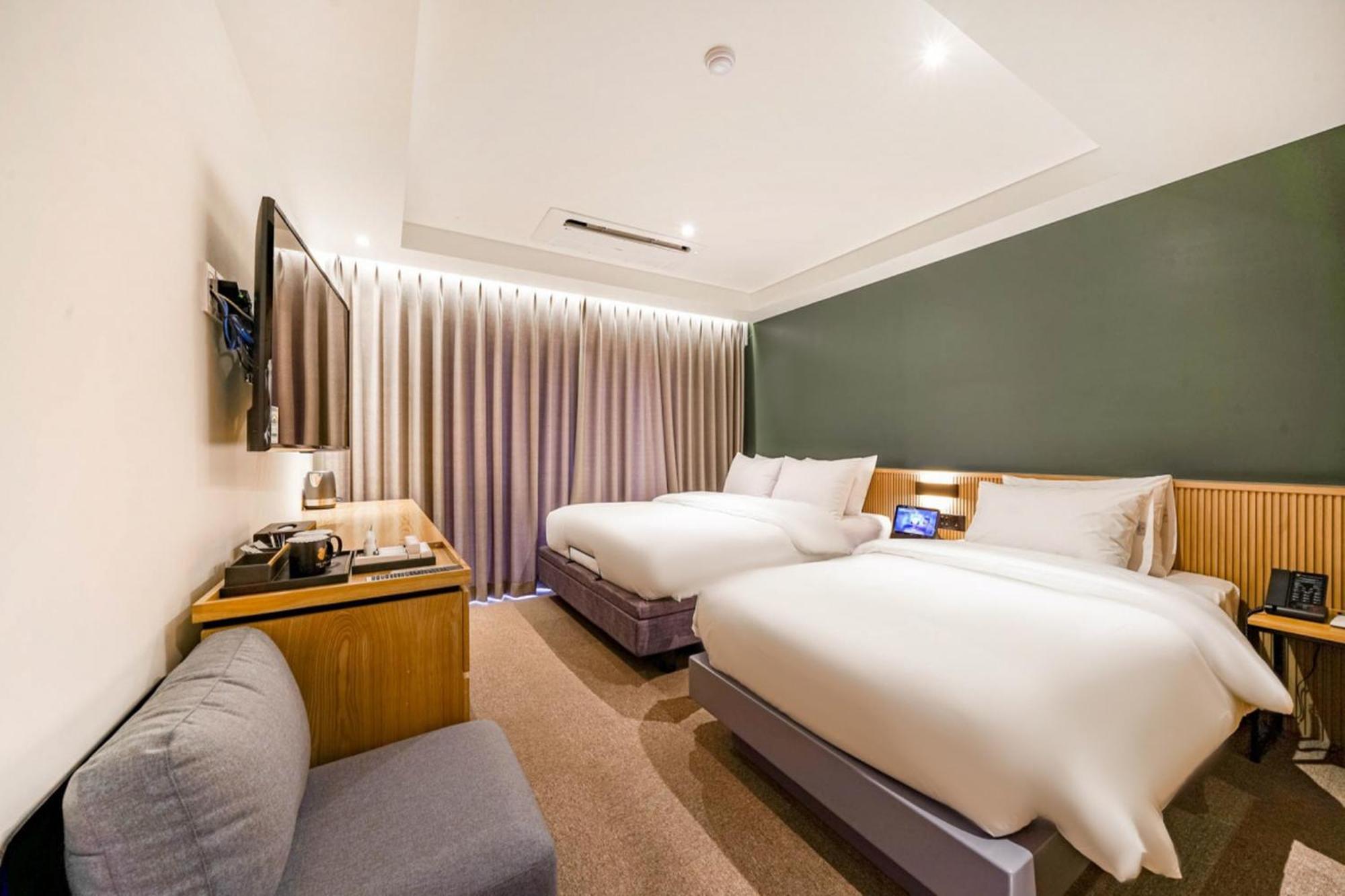 Haeundae The Hotel 3*
