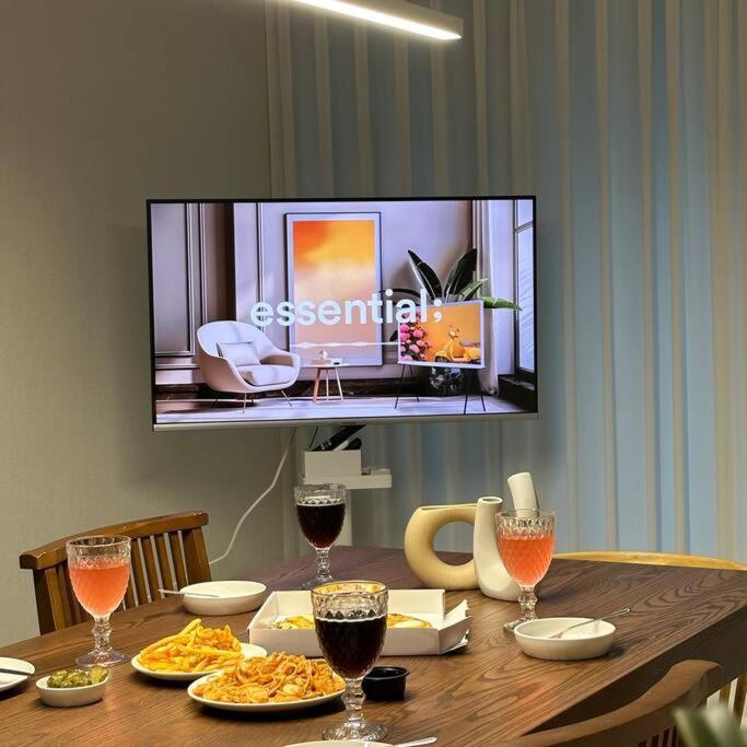 Apartment Kims House Open #busan Hospital #jagalchimarket #gukjemarket #nampo #metro3min Busan