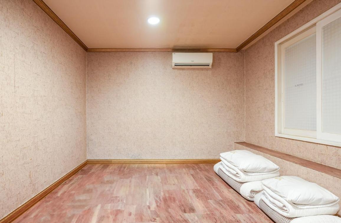 K Daeyeon * Busan
