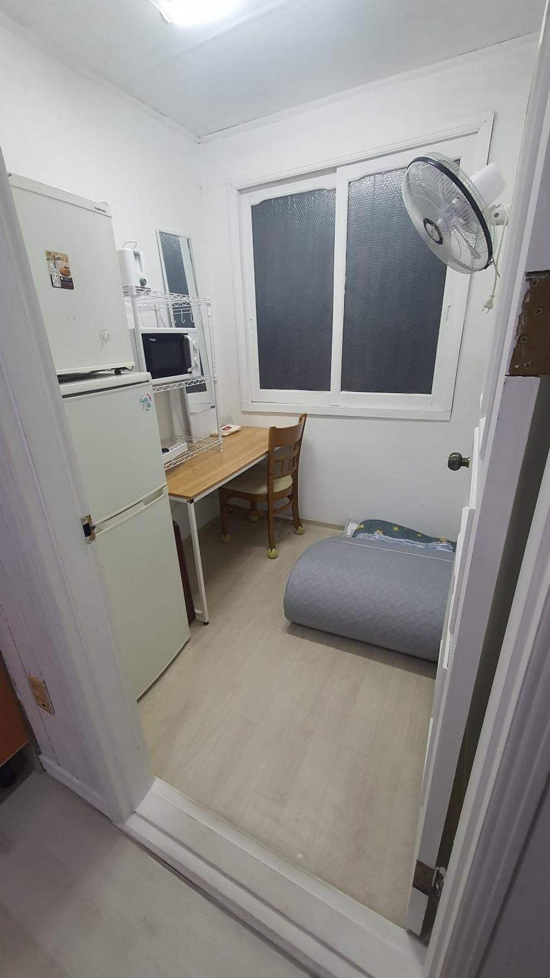 Exclusive Use Whole House For Apartment
