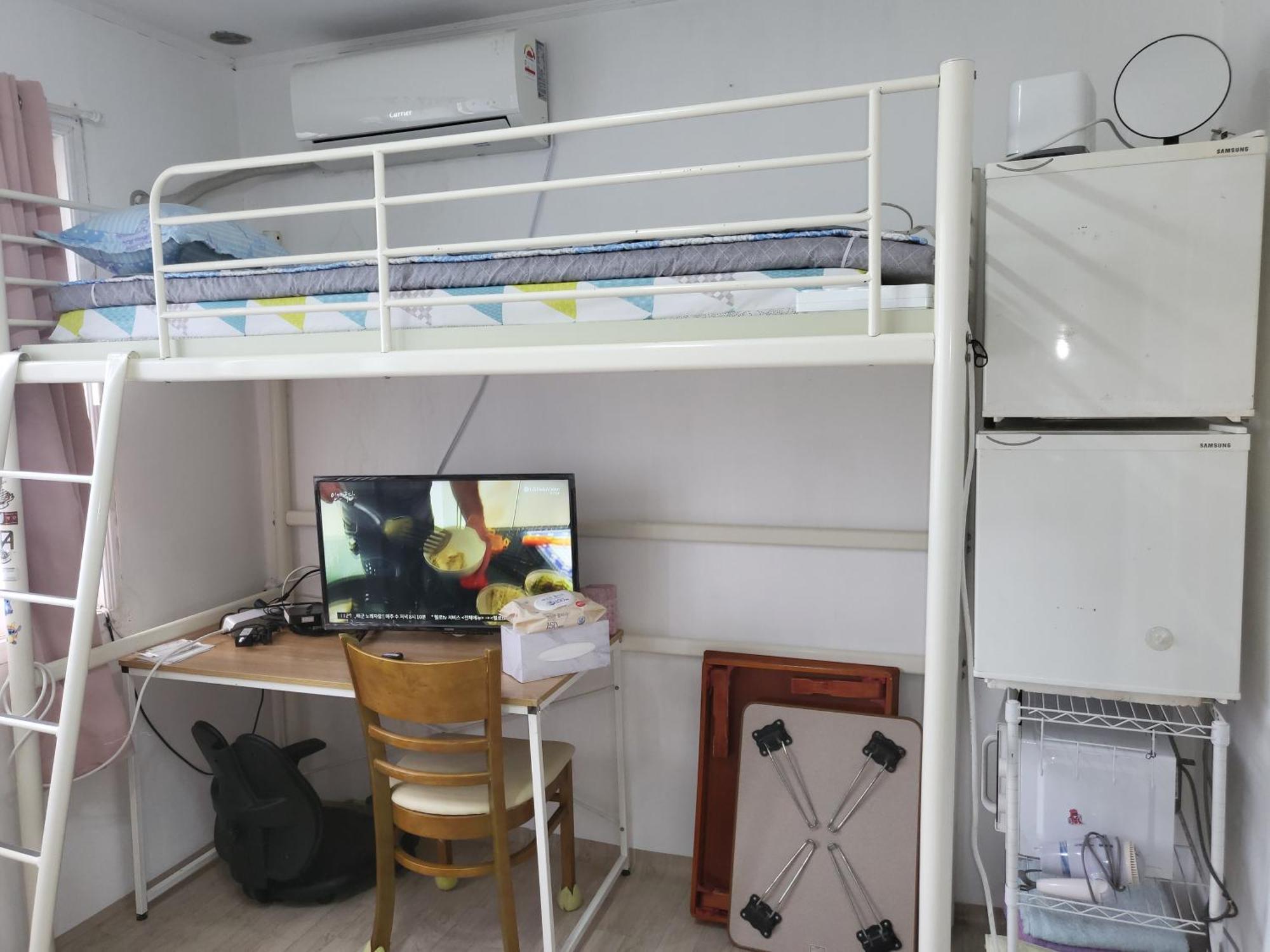 Apartment Exclusive Use Whole House For