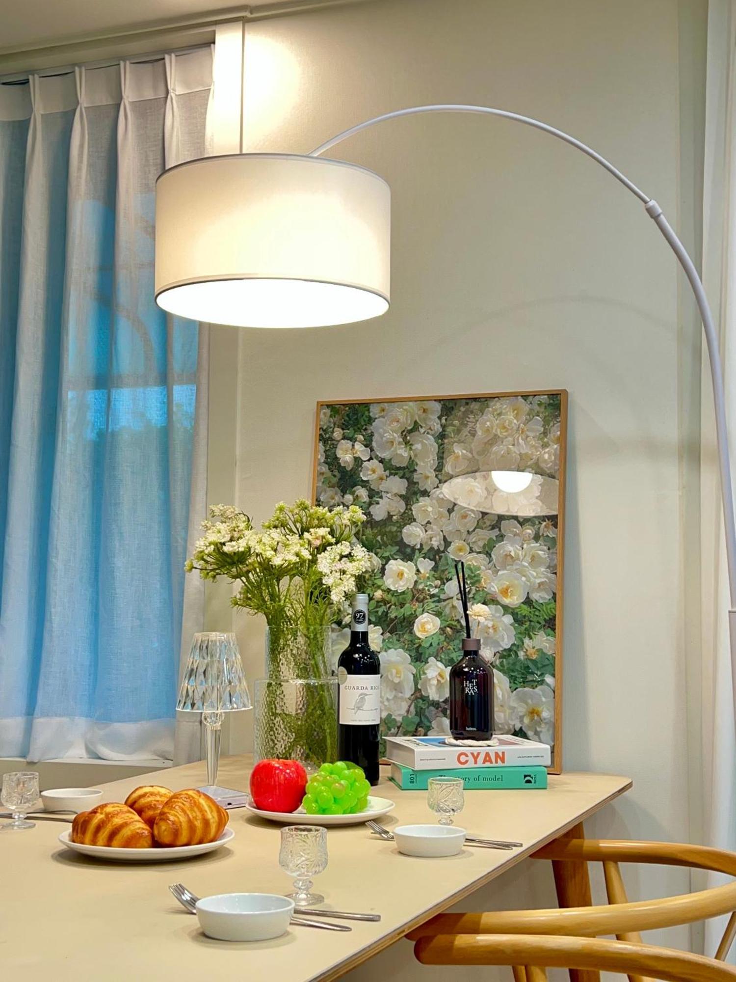 Apartment Cream House *