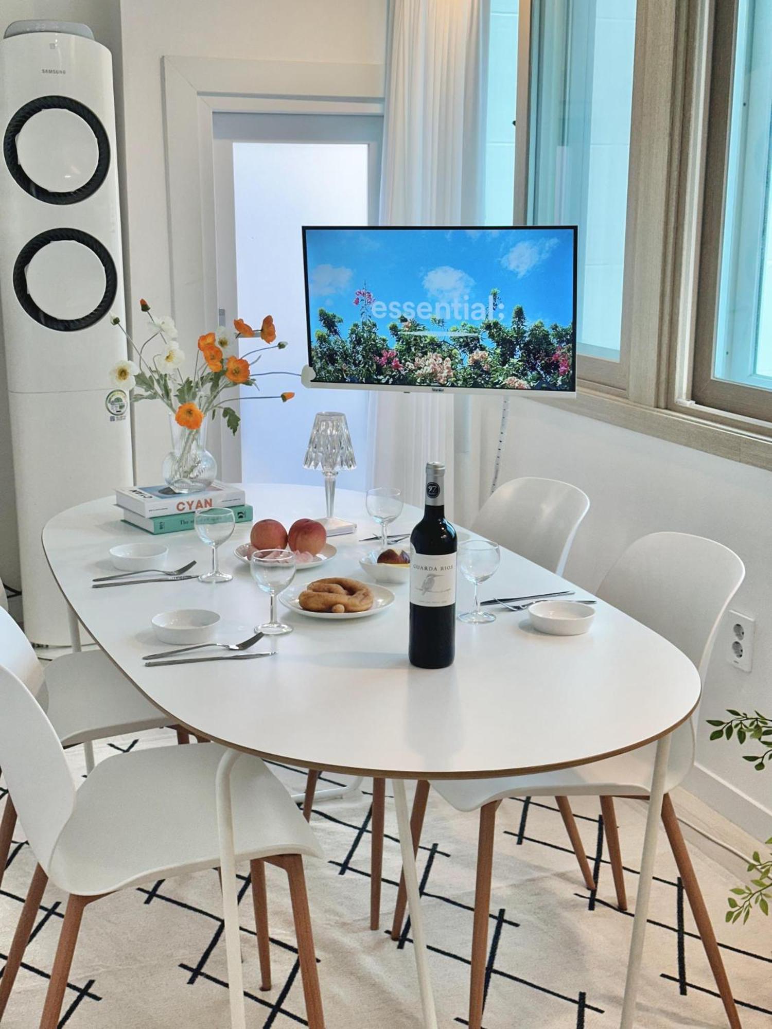 Almond House, Gwang-an * Busan