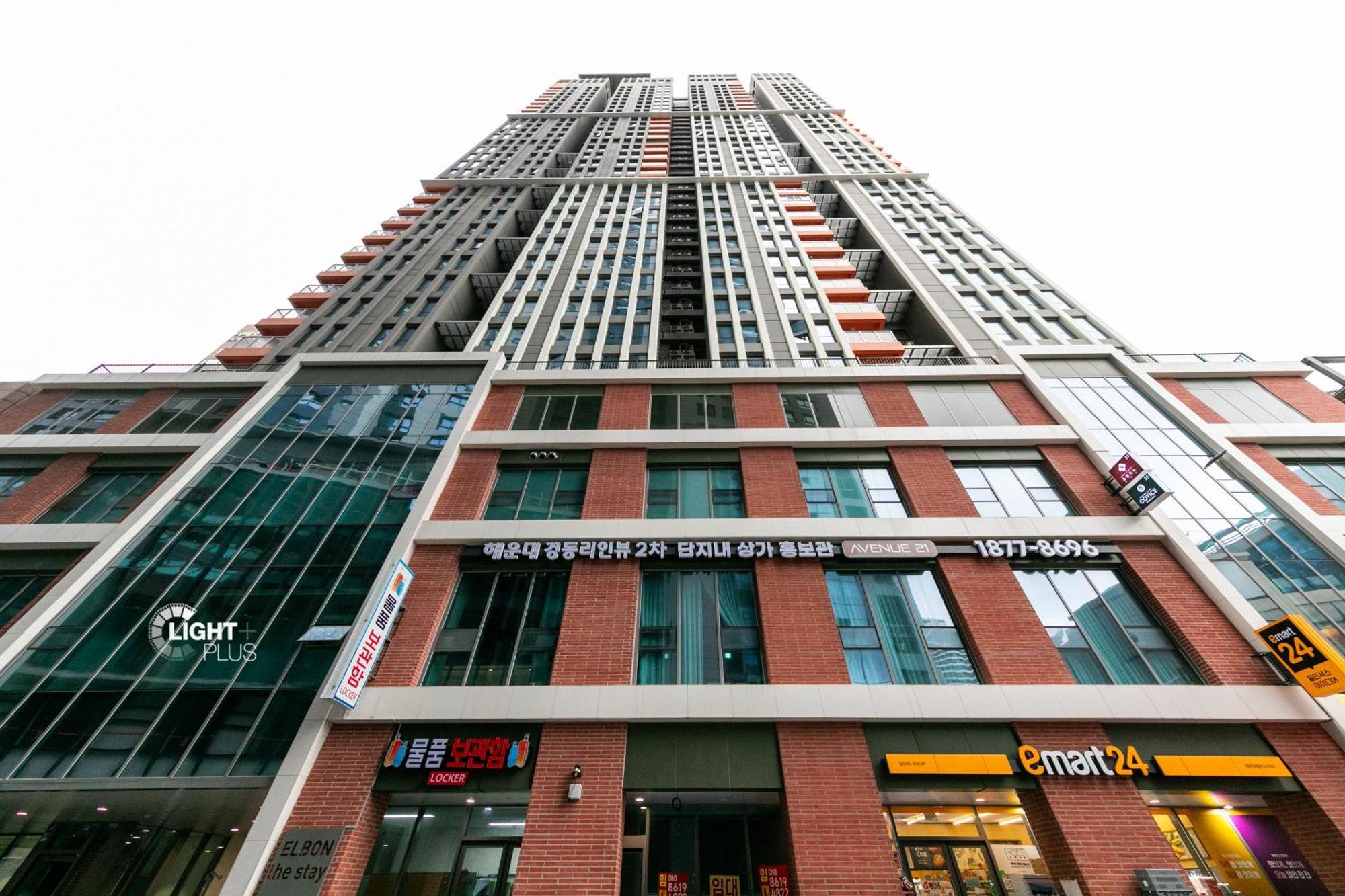 Mansion216, Haeundae Beach's New Is 2 Minutes Away From Haeundae Station And Offers Luggage Storage Service And Early Check-in, 31st Floor View