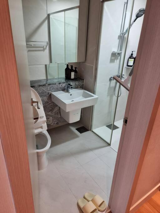 Haedam Stay- Ocean View, High Floor Apartment