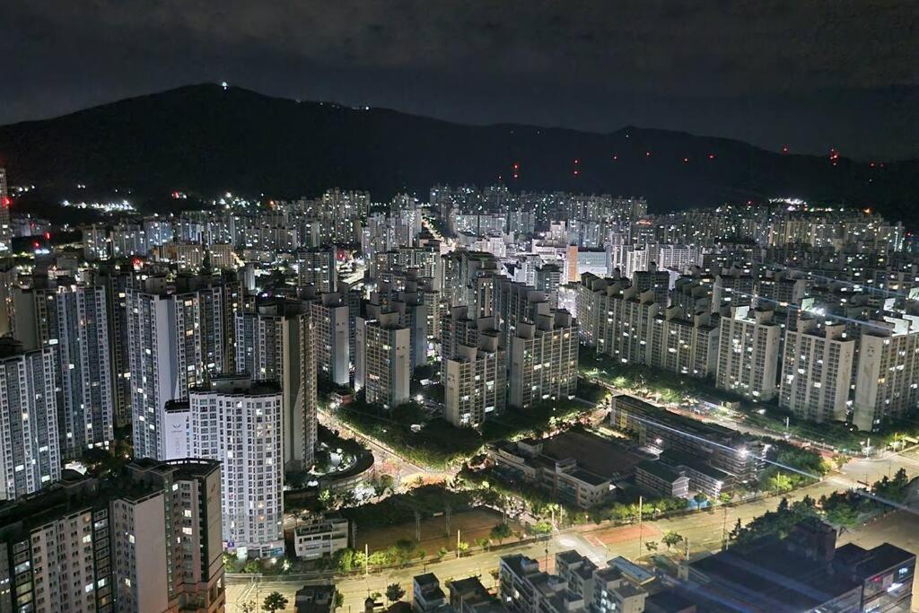 Haedam Stay- Ocean View, High Floor * Busan