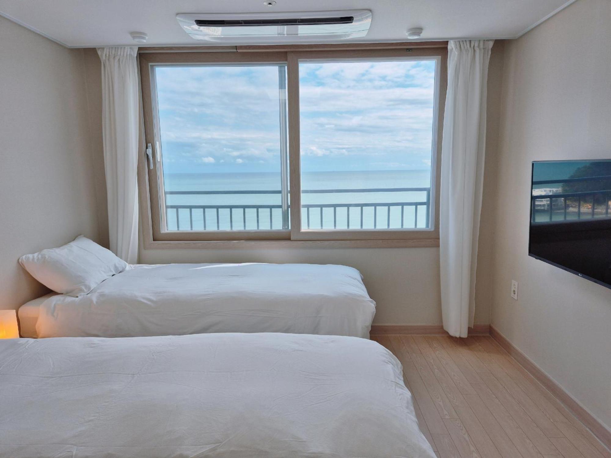 The First Ocean Songjeong * Busan