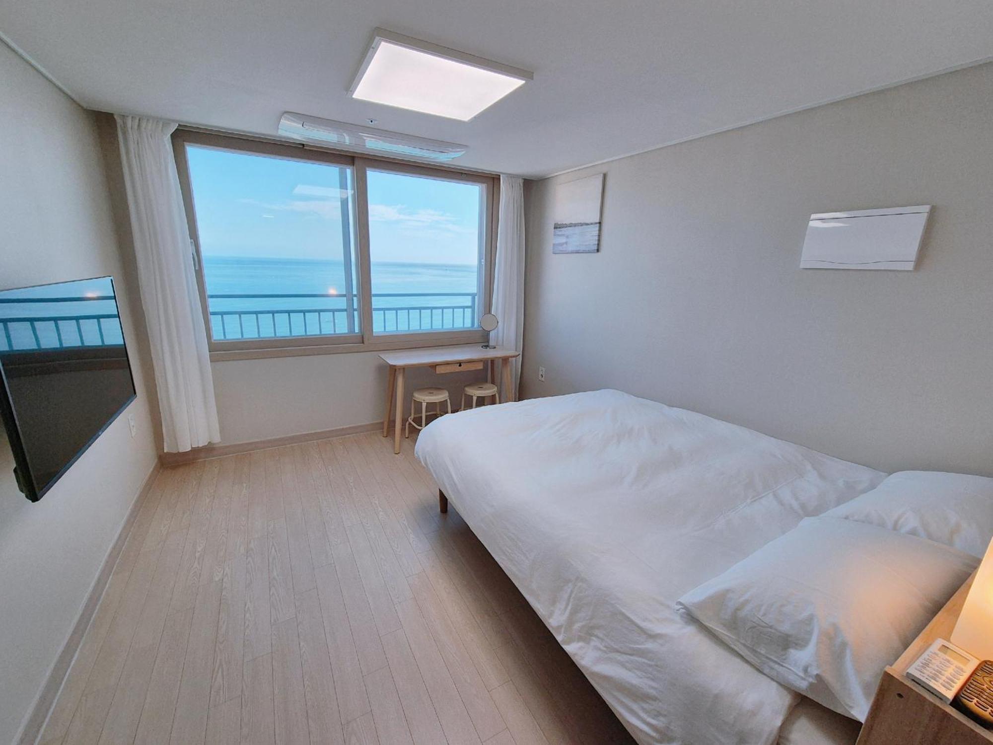 The First Ocean Songjeong * Busan