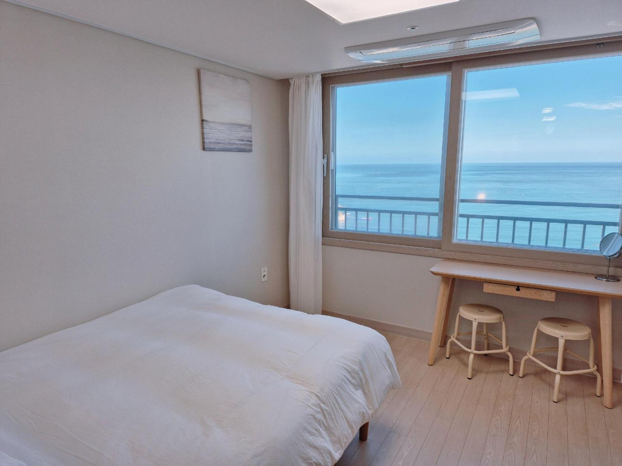 The First Ocean Songjeong Hotel *
