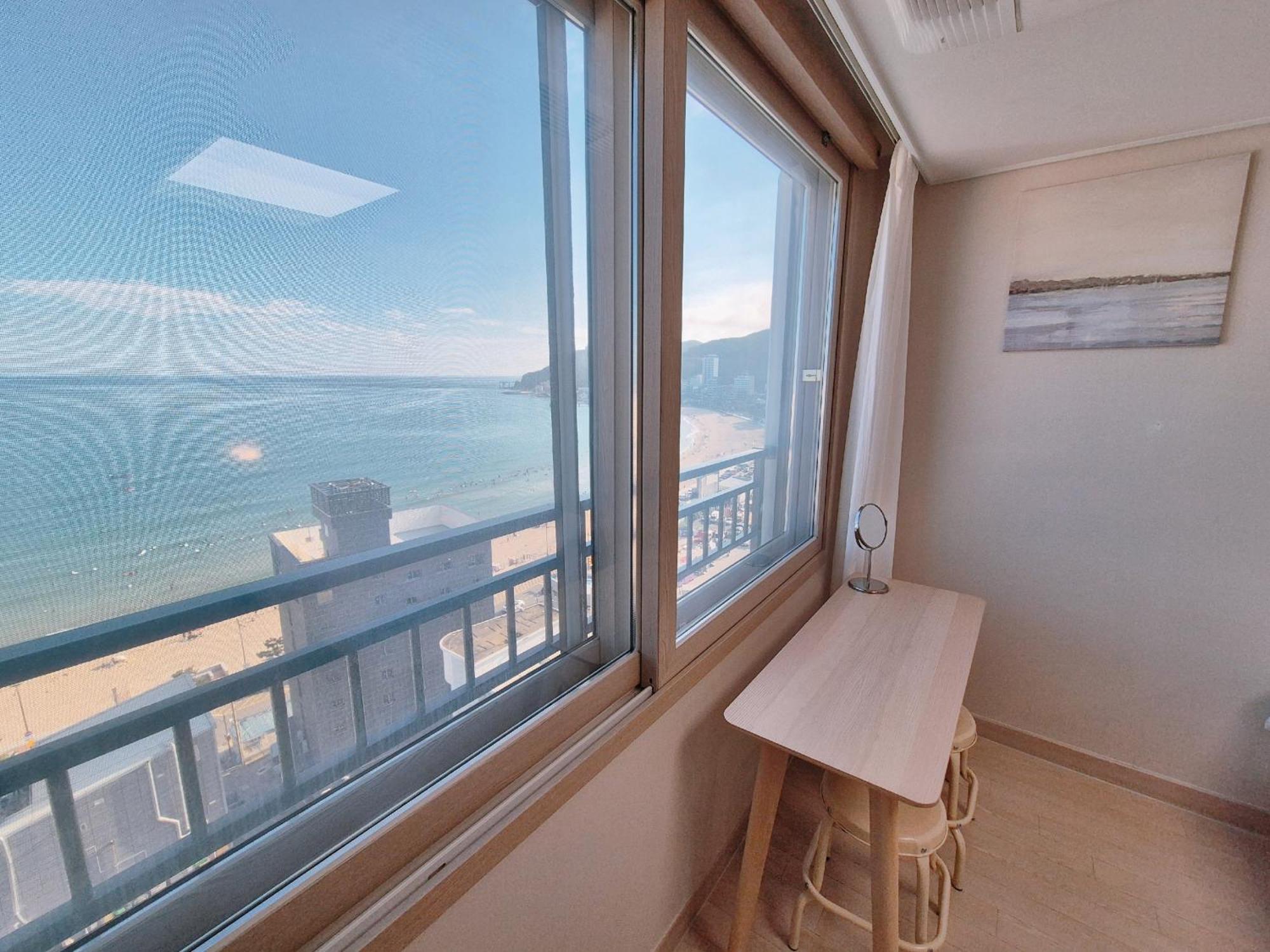 Hotel The First Ocean Songjeong Busan