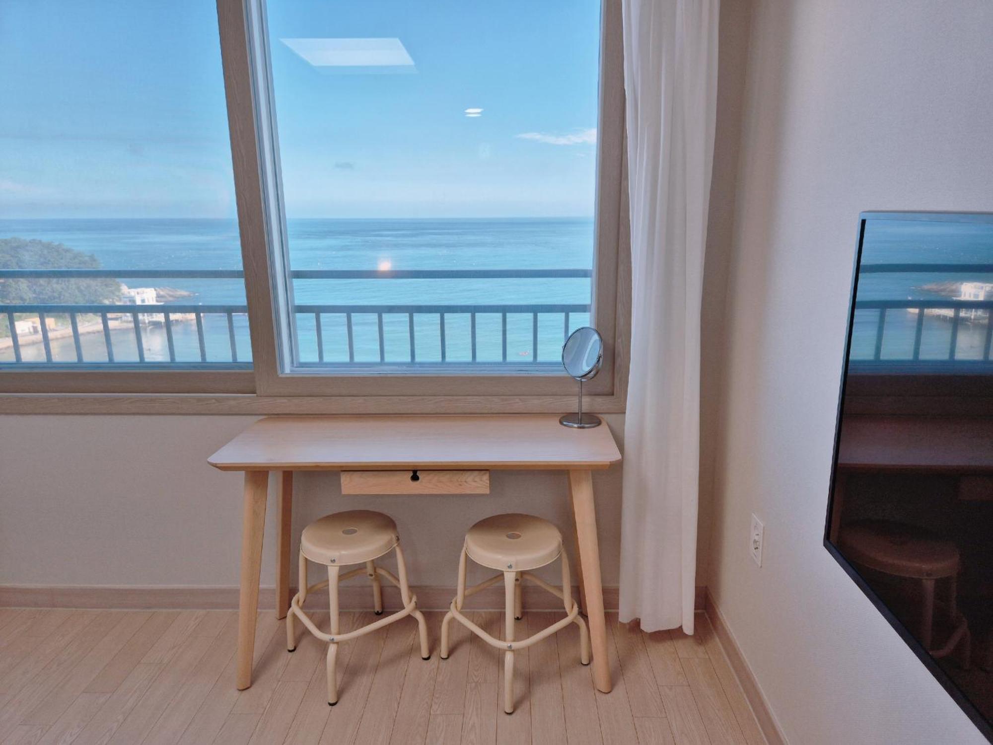 The First Ocean Songjeong Hotel