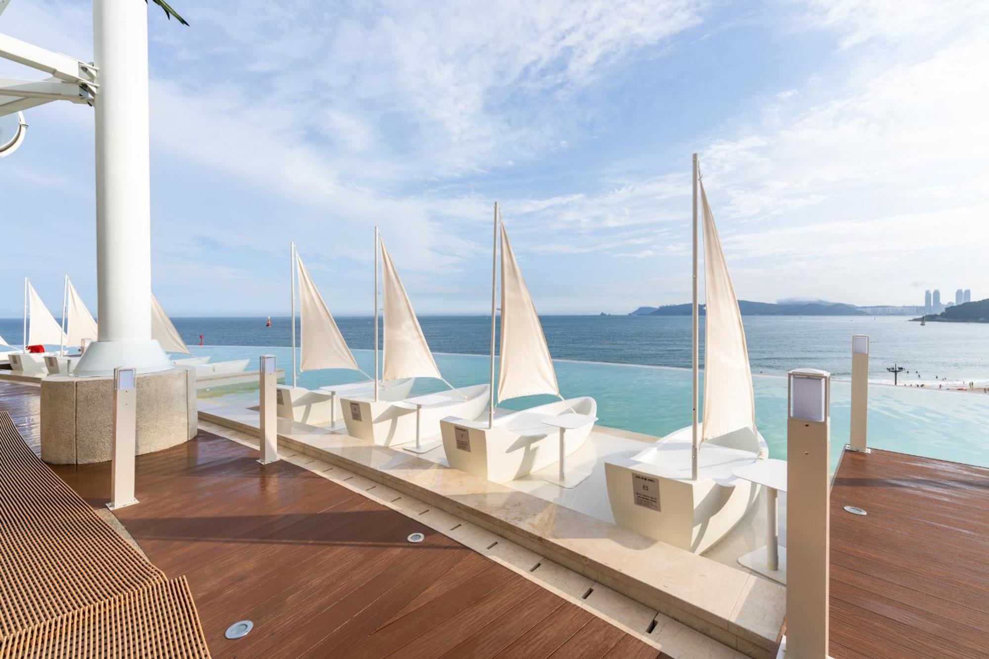 Apartamento 2 Minutes Run To The Sea Only 152m, Special Benefit Of Waterpark 195m Away