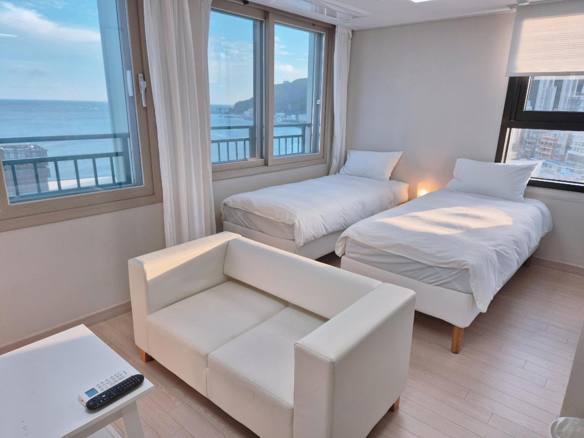 The First Ocean Songjeong Hotel *