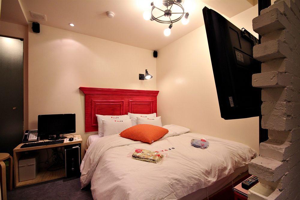 Yaja Lotte Department Store Motel