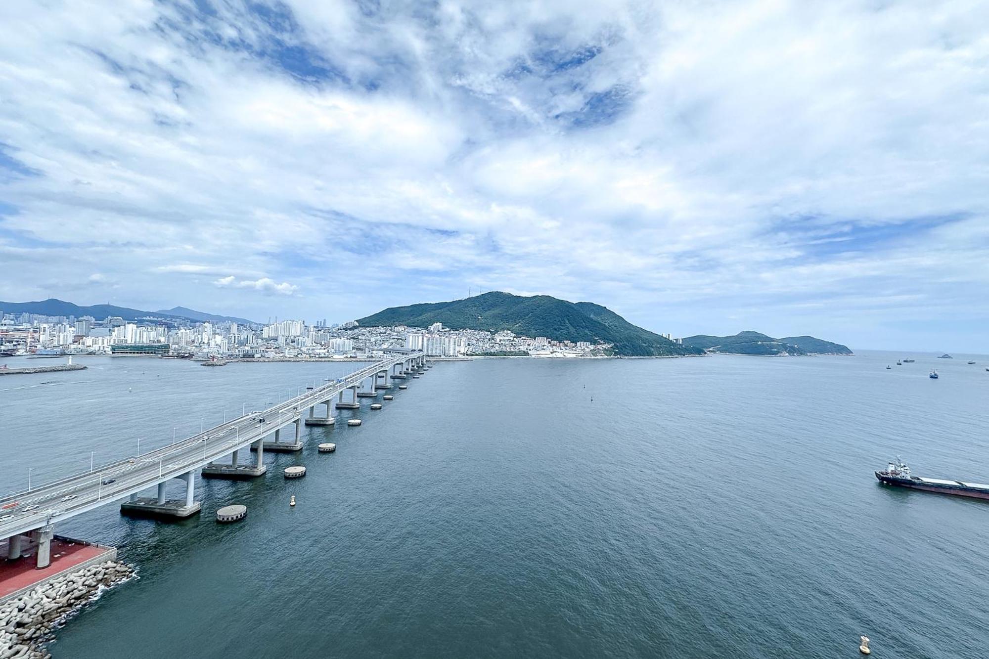 Apartment The First Ocean Songdo Busan