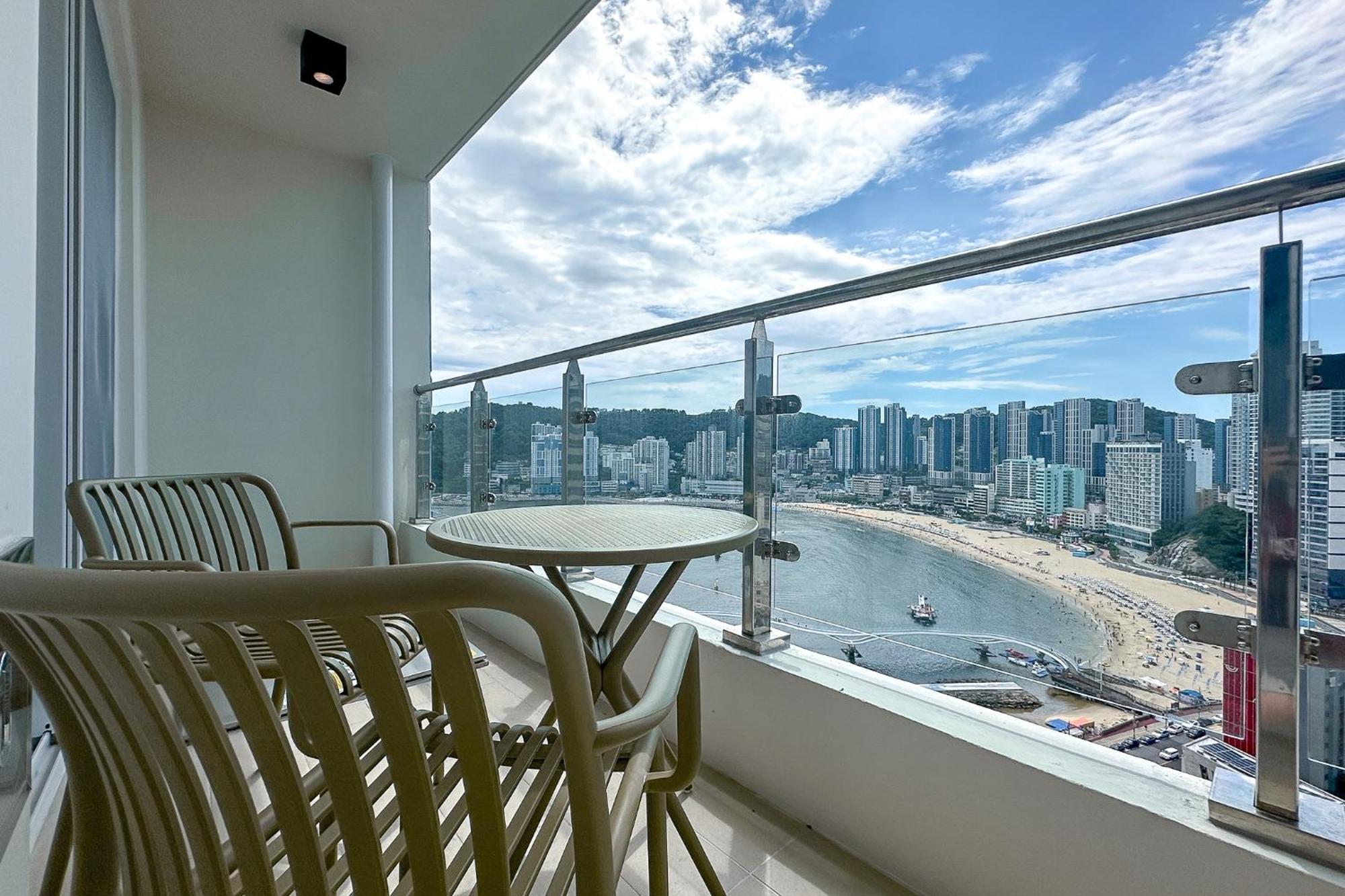 Apartment The First Ocean Songdo