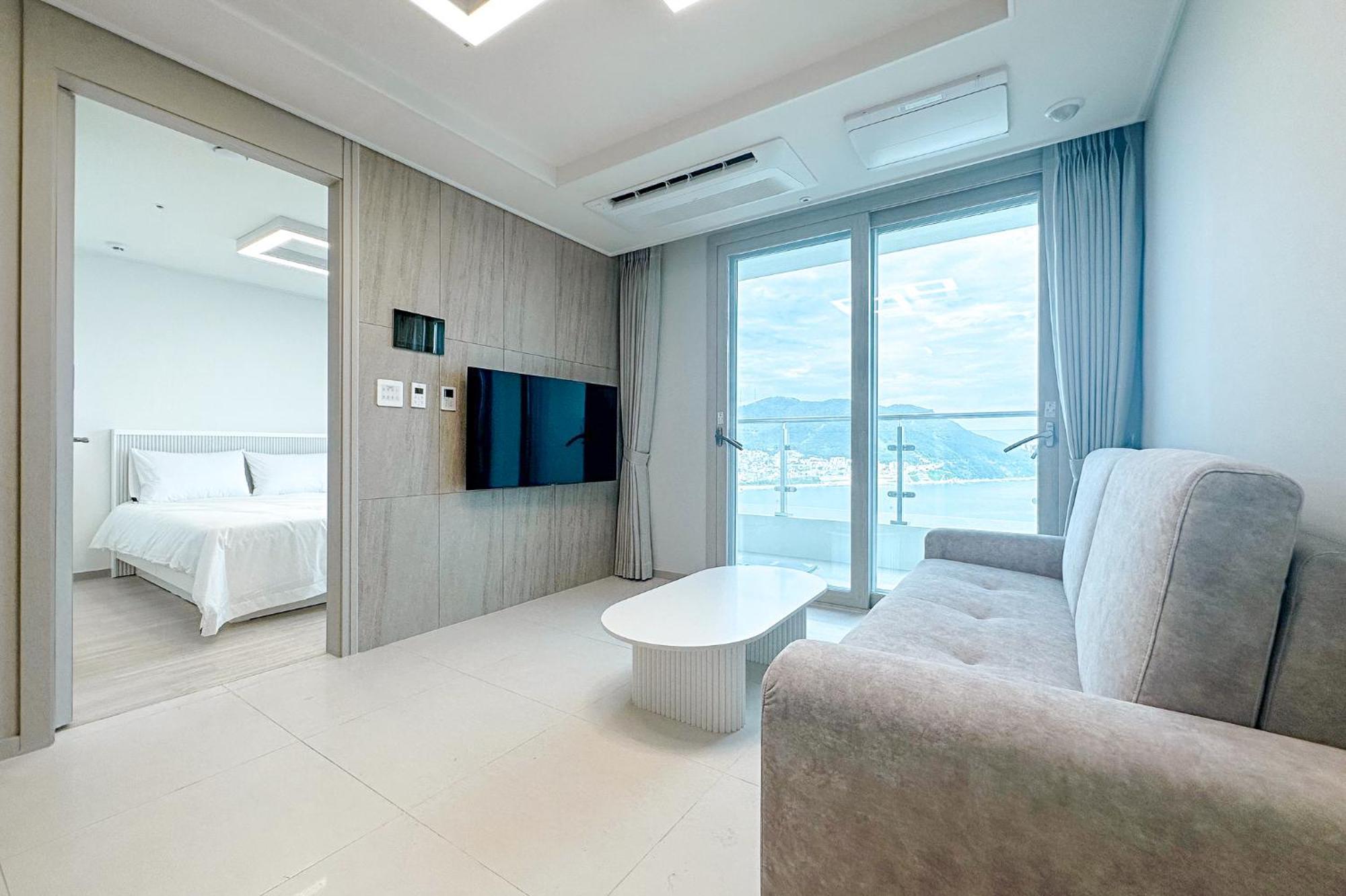 The First Ocean Songdo Apartment Busan