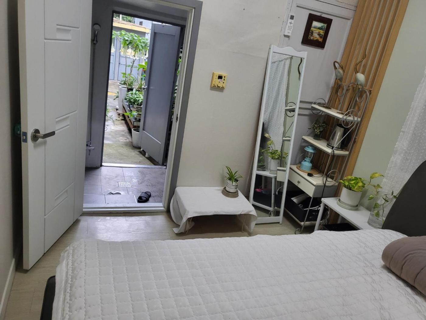 Jun House - Foreign Only Villa