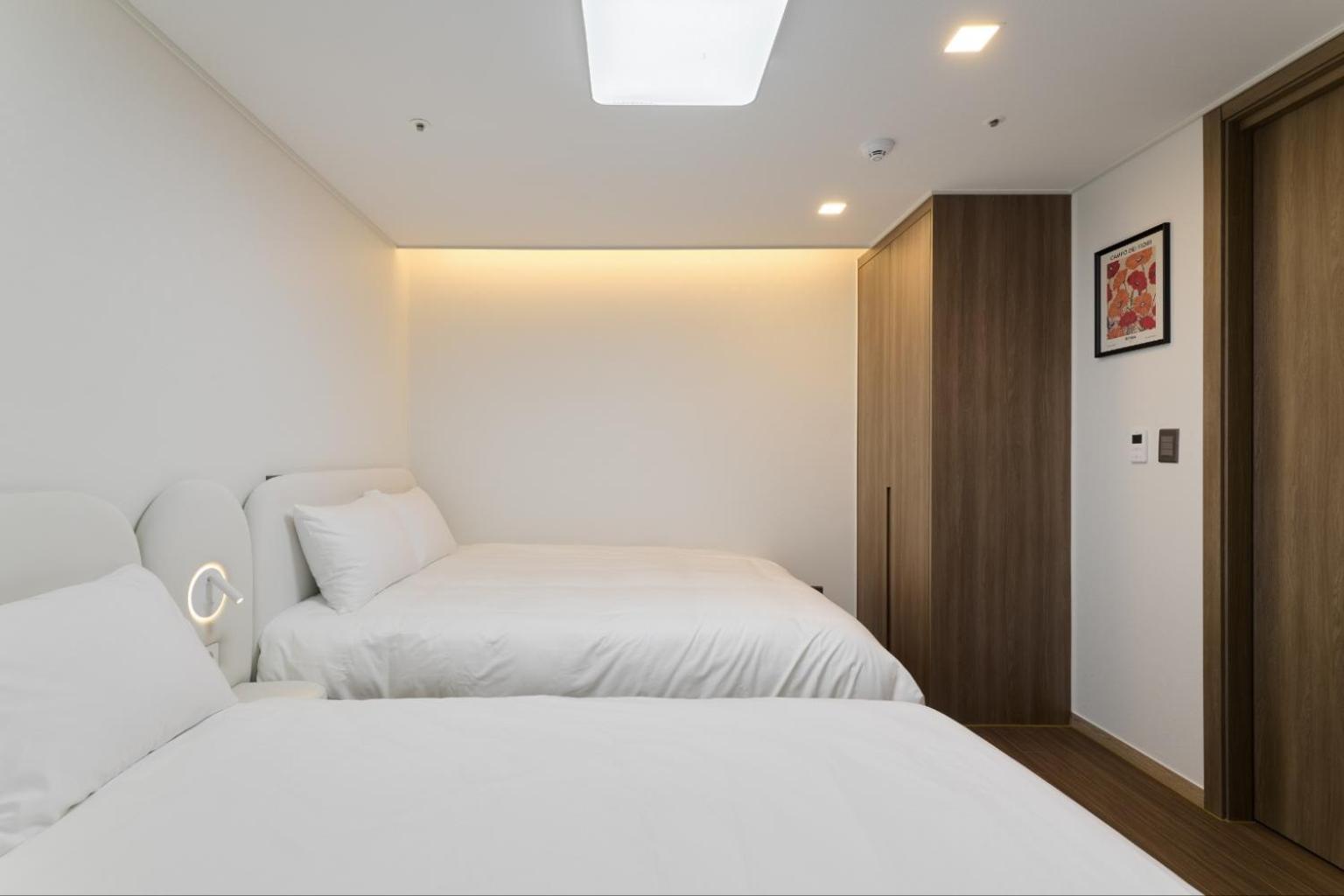 Hotel #elbon The