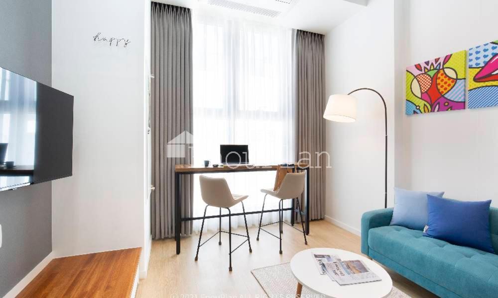 202 Hotel 3*