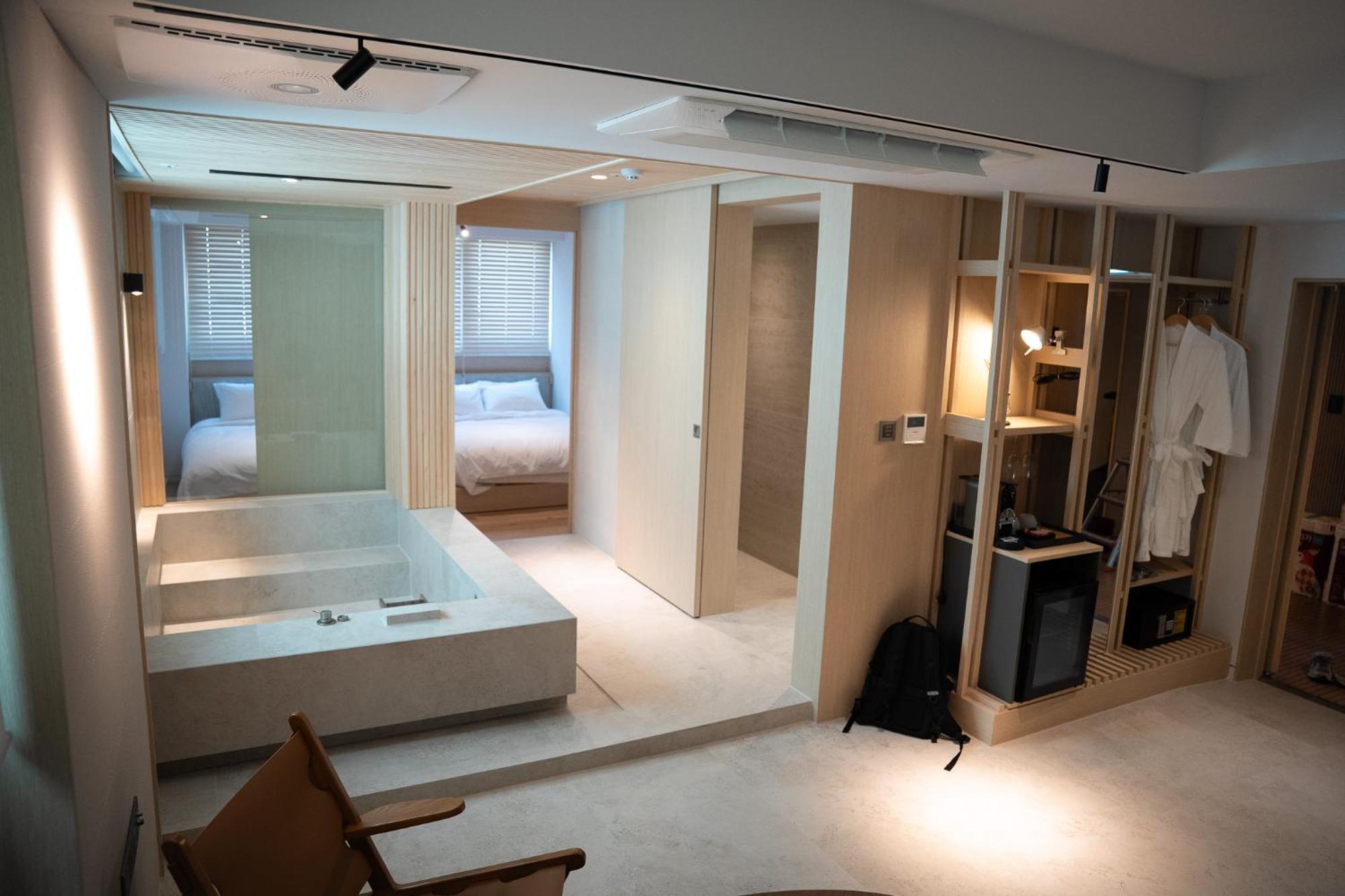 Hotel B'amu *