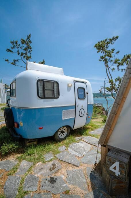 The Moving Caravan Campsite Busan
