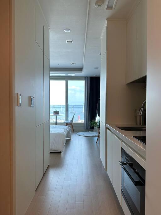 Blue Wave 2 Apartment