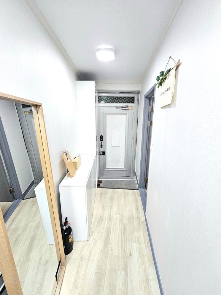 Apartment Subway 6min #2 #2 Queen Beds #hotel Bedding #ott #table#1st Floor