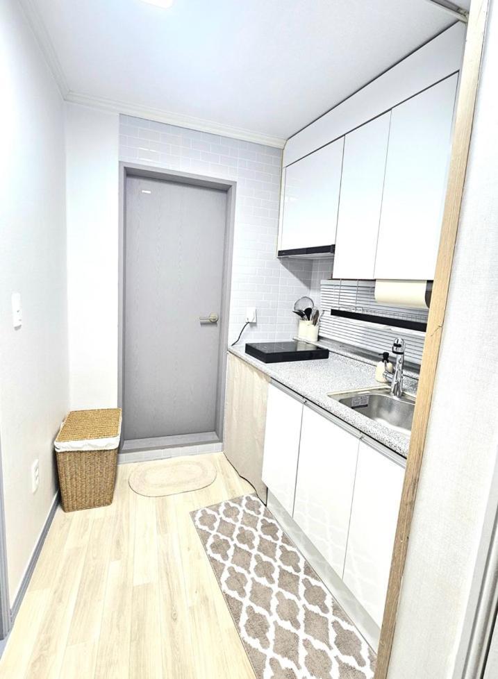 Subway 6min #2 #2 Queen Beds #hotel Bedding #ott #table#1st Floor