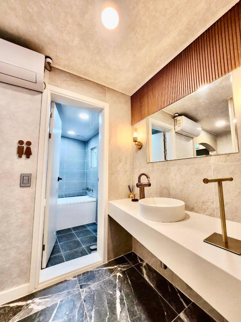 Casa de férias House For Up To 19 People Busan