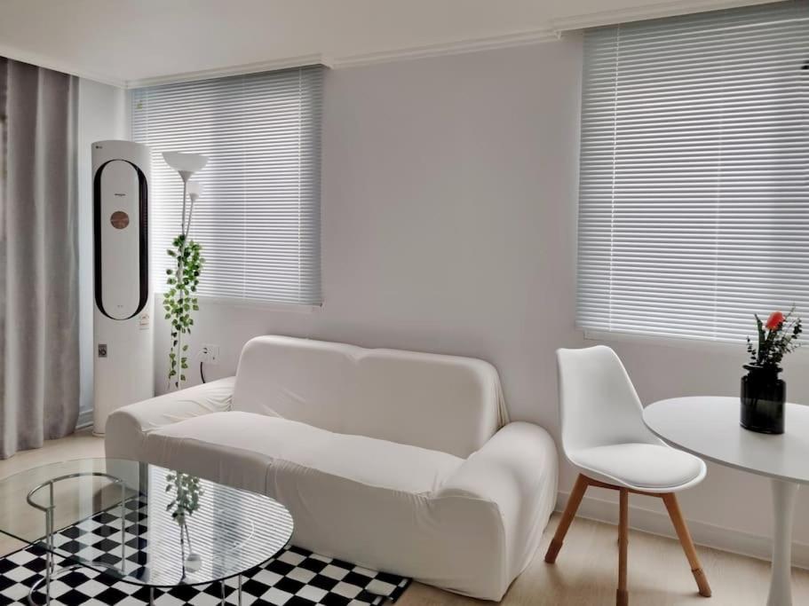 Apartment Toseong