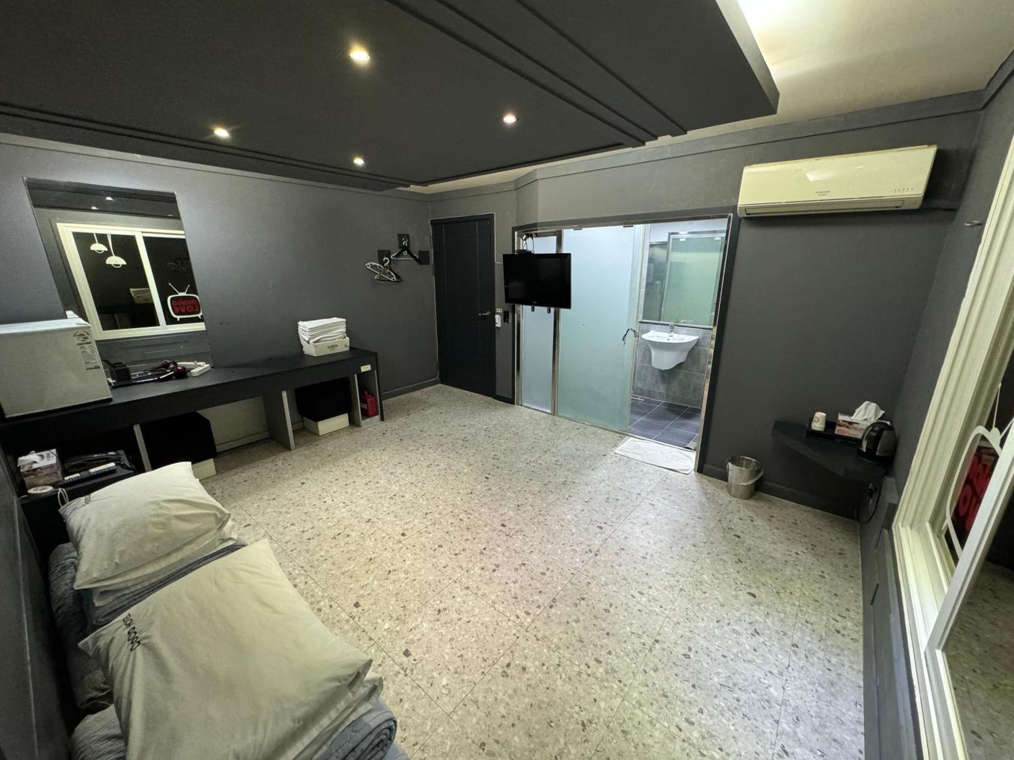 Songjeong Coco Hotel 2*