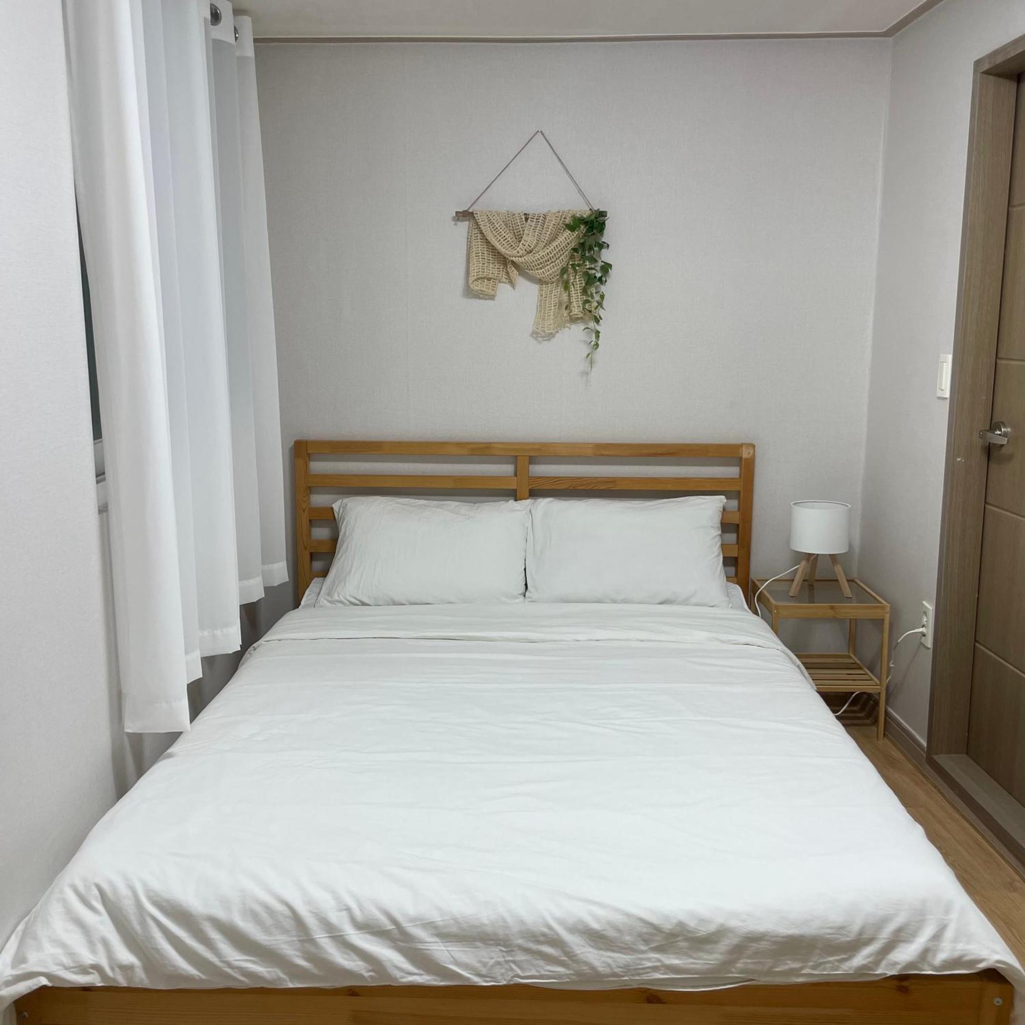 Choryang Stay#busan Subway 6min#choryang Subway 3min#hotel Bedding#ott Appartamento Busan