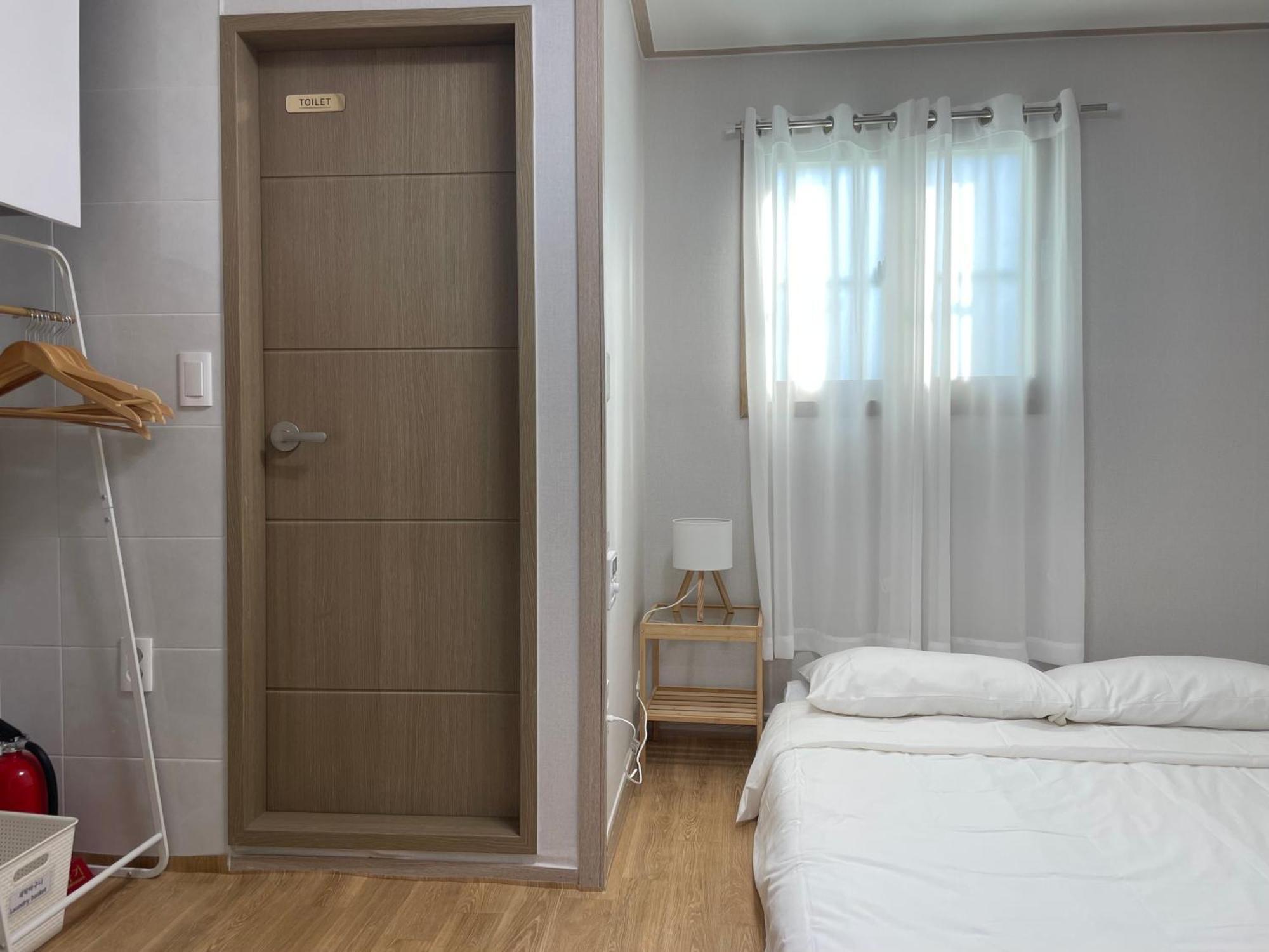 Choryang Stay#busan Subway 6min#choryang Subway 3min#hotel Bedding#ott Appartamento Busan