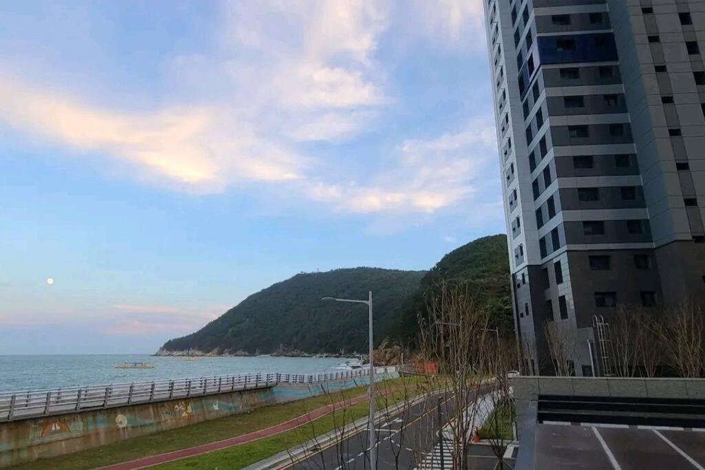 Oceanview - Short And Long Term Apartment