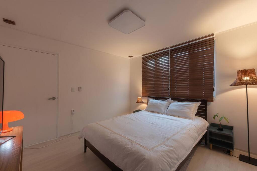 Villa New Open - Walking Distance To Seomyeon, Max 6pax, Three Rooms, 1 Complimentary Parking Busan