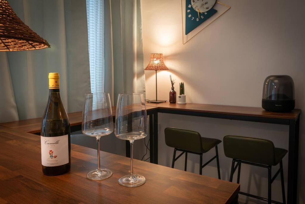 New Open - Walking Distance To Seomyeon, Max 6pax, Three Rooms, 1 Complimentary Parking Villa *