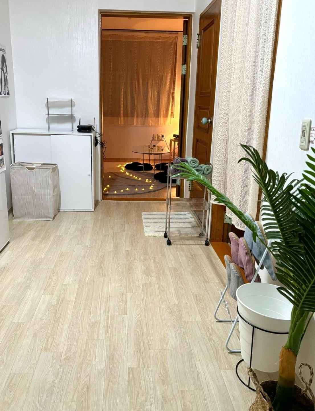 Apartment Tage House *