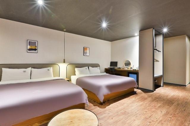 Jeonggwan Seven Bricks Motel *