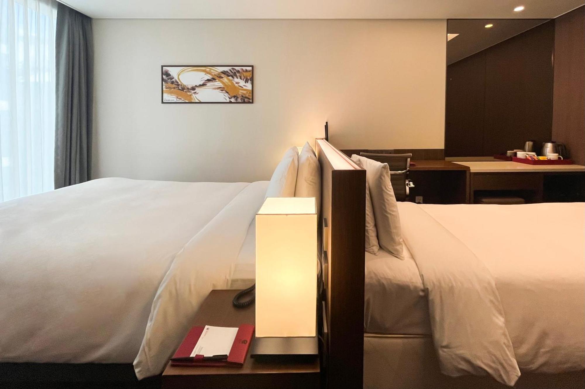 Ramada Encore By Wyndham Station Hotel