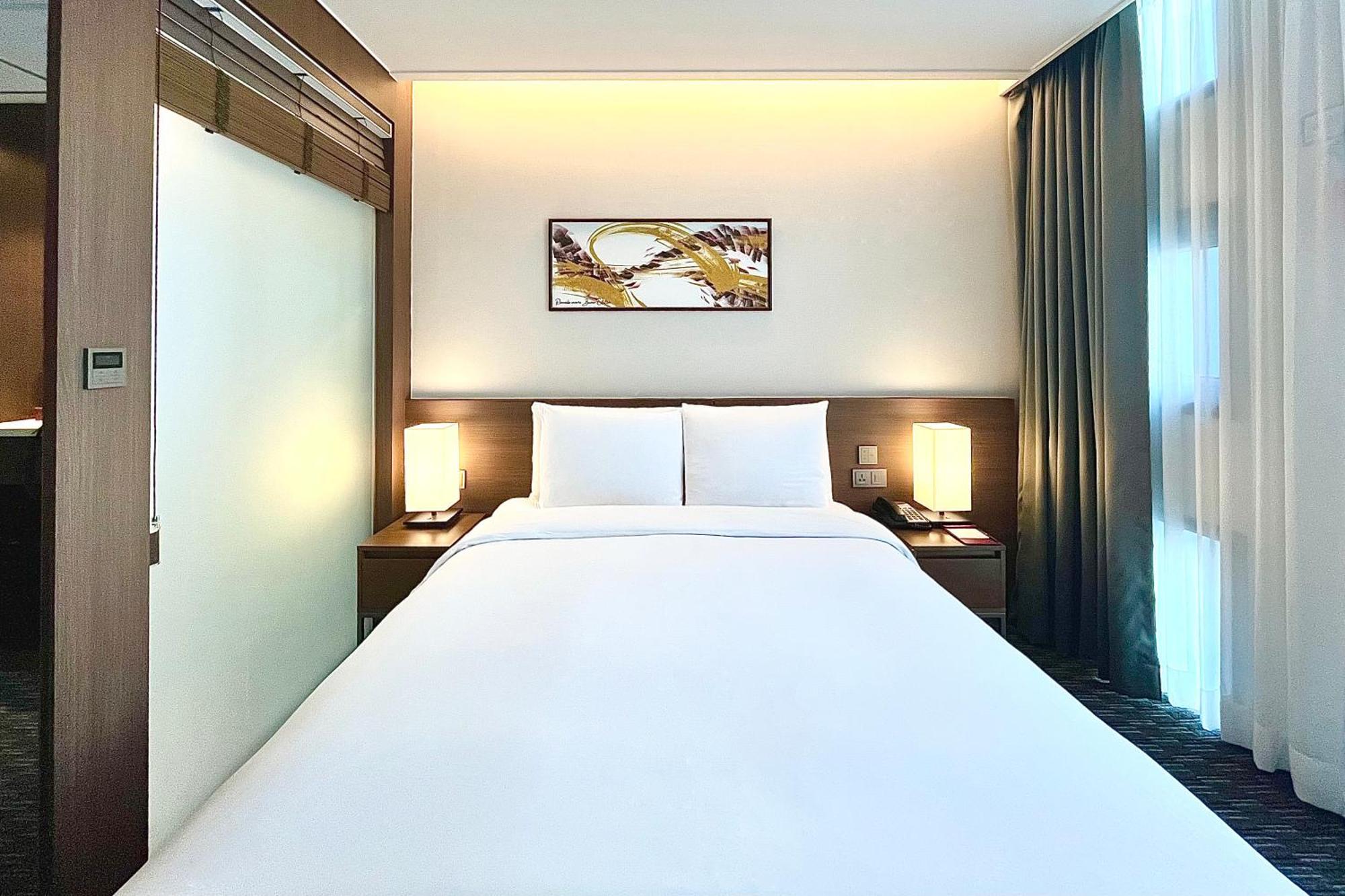 Ramada Encore By Wyndham Station Hotel Busan