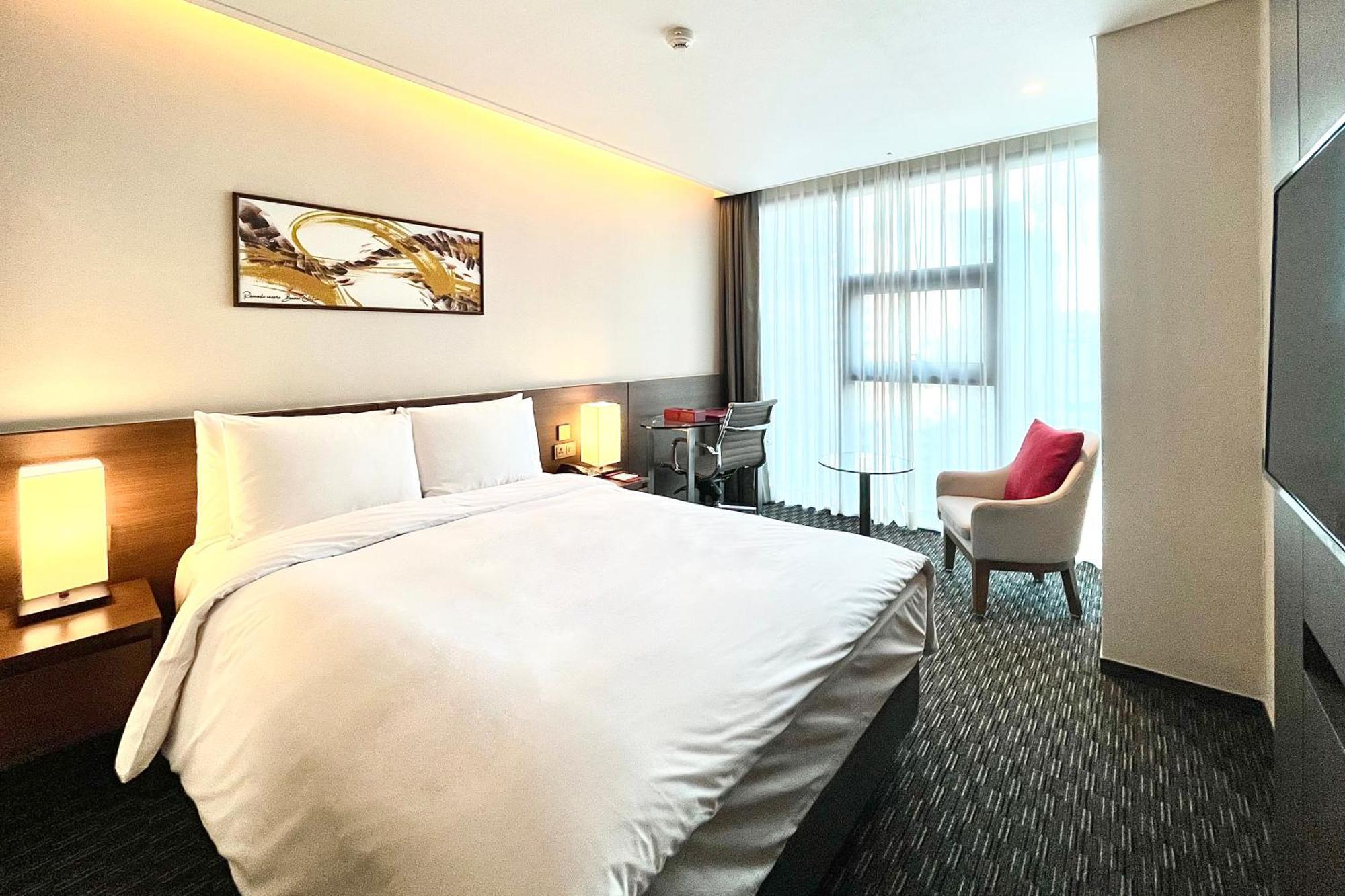 Ramada Encore By Wyndham Station Hotel Busan