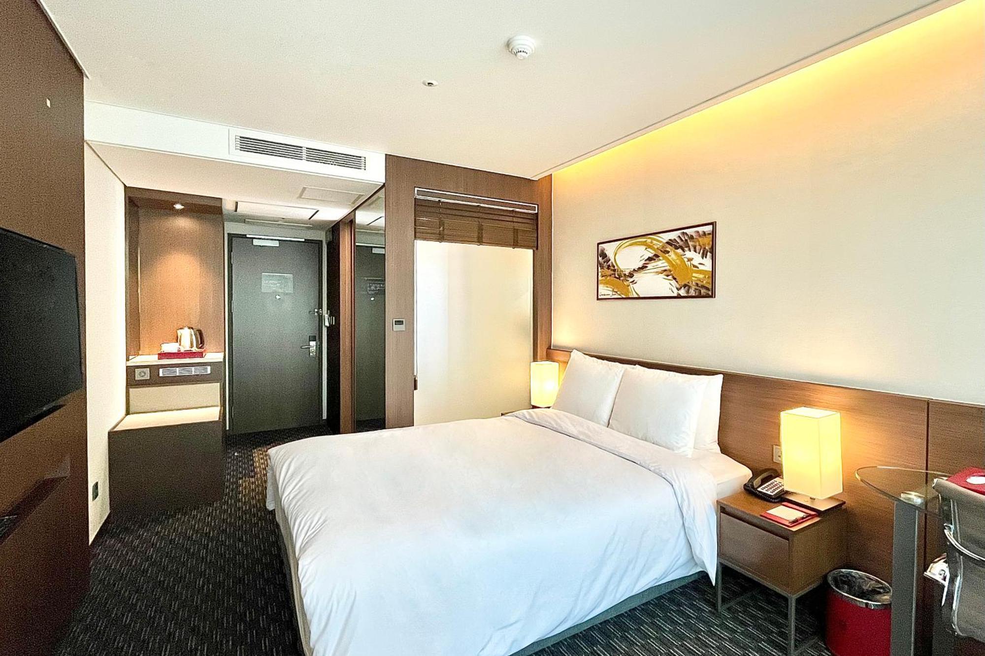 Hotel Ramada Encore By Wyndham Station Busan