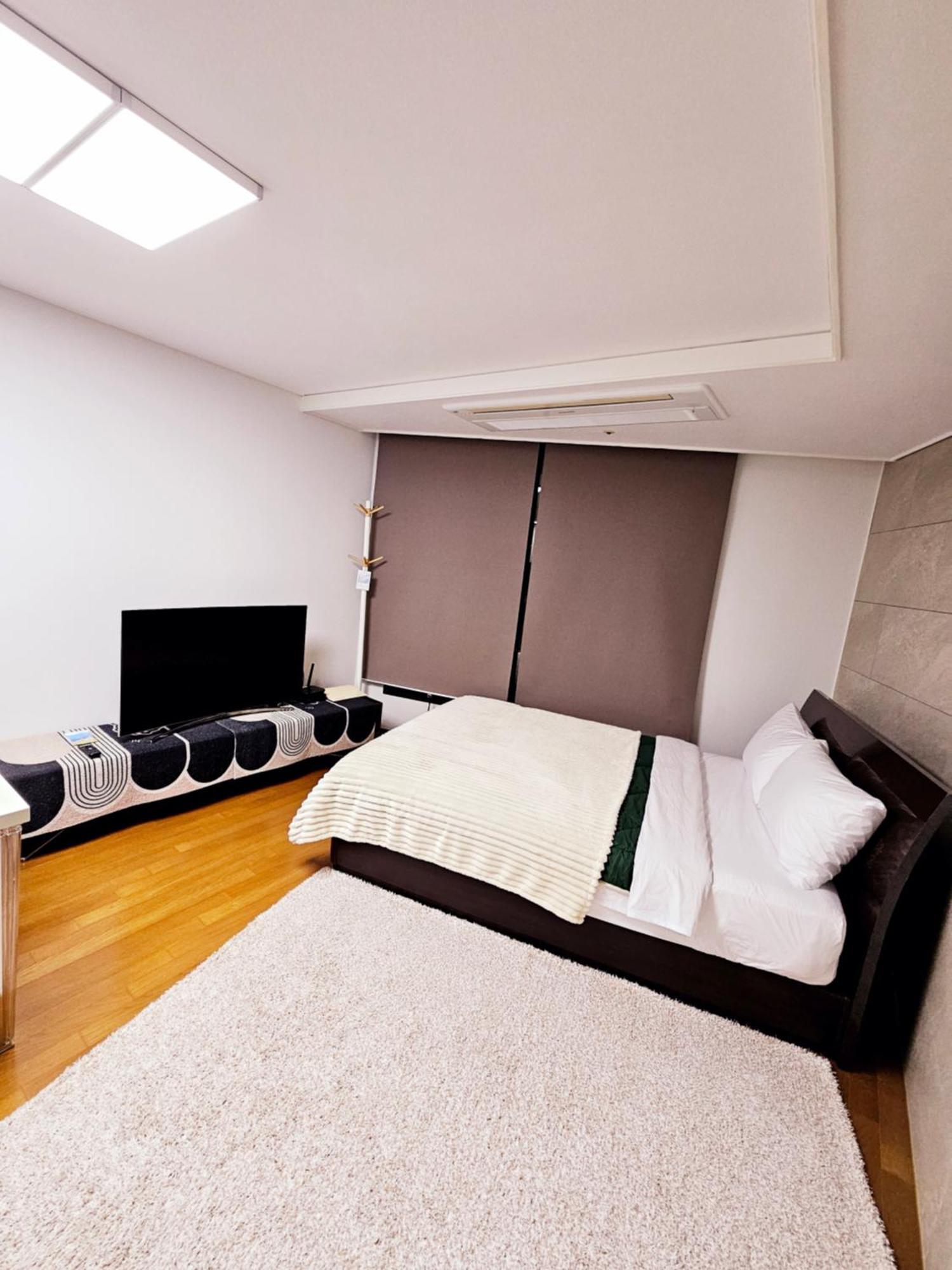 2 Minutes Run To The Sea Only 152m, Special Benefit Of Waterpark 195m Away Apartamento *