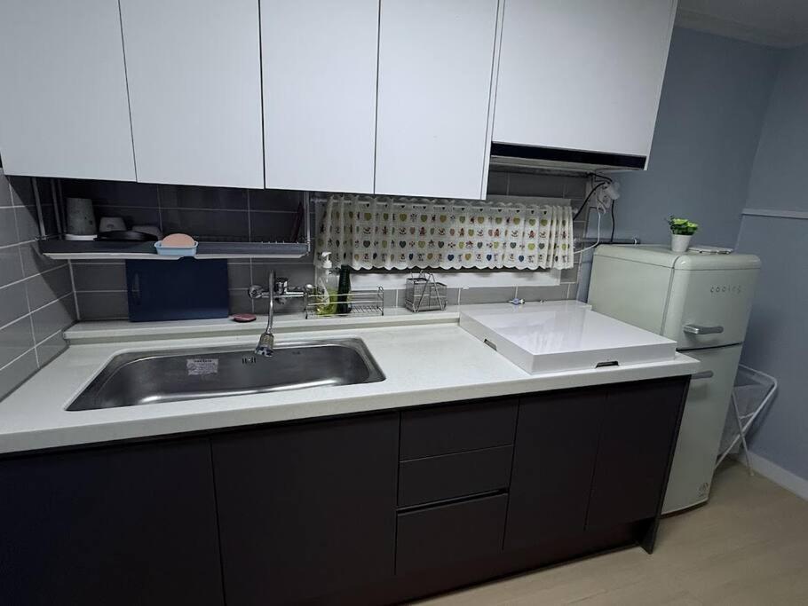 Korea Traditional Family House In Apartment Busan