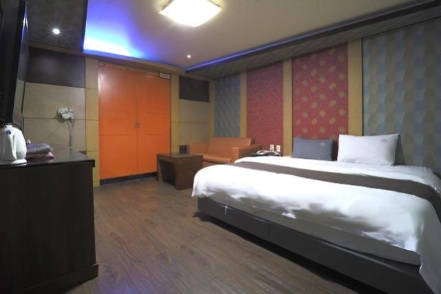 Busan City Hotel *