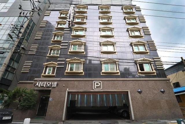 Busan City Hotel *