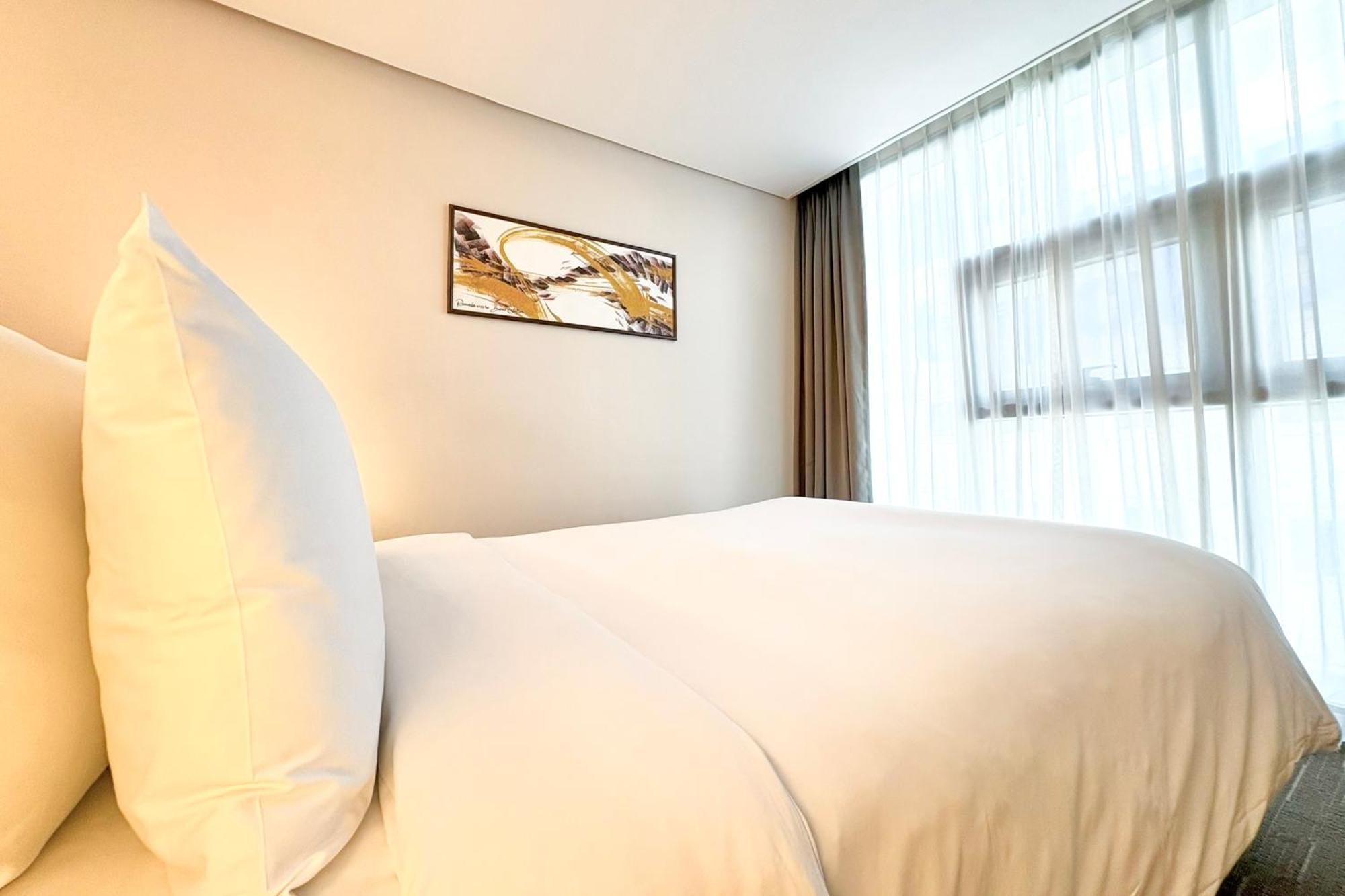 Hotel Ramada Encore By Wyndham Station 3*