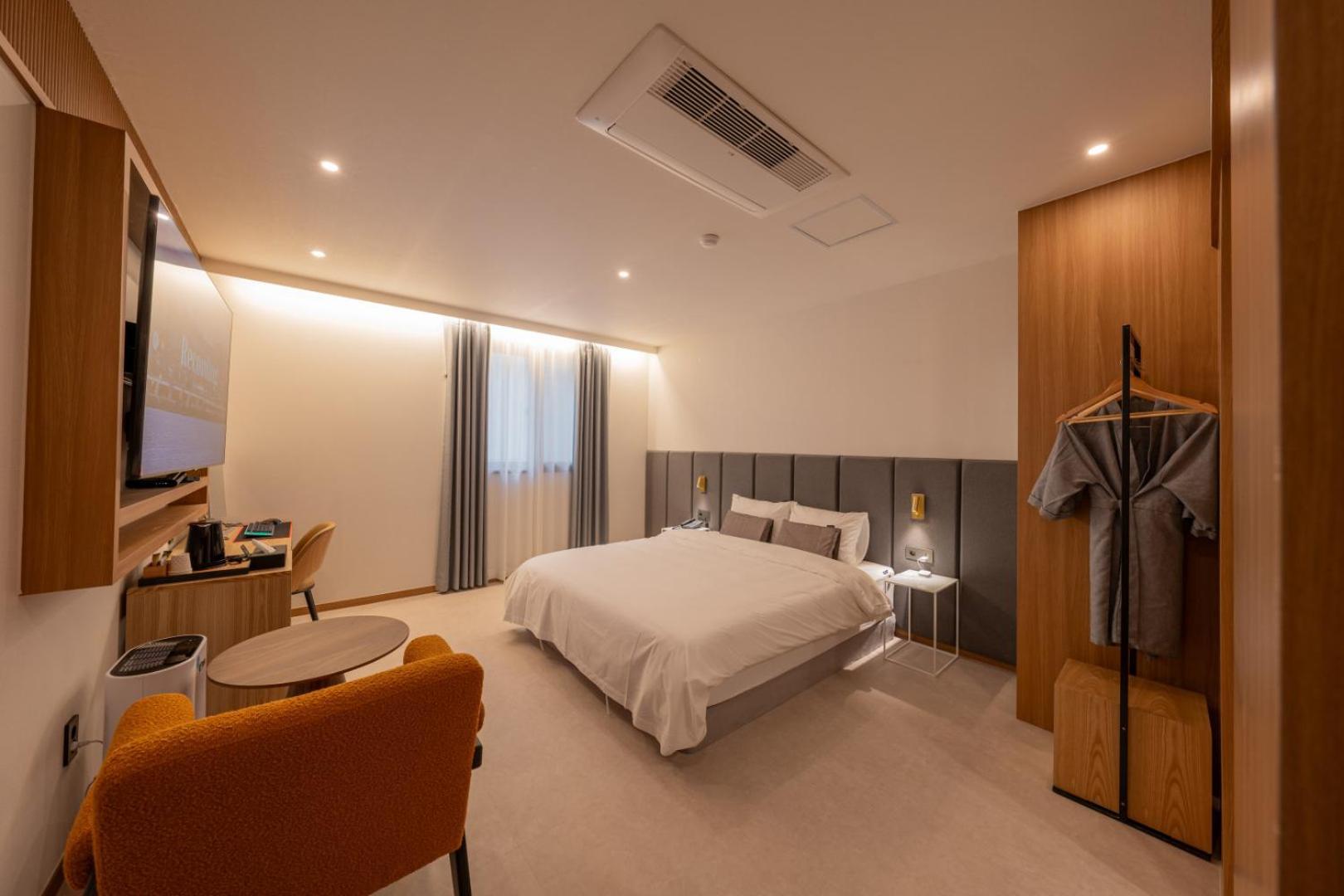 H-avenue Munhyeon Busan