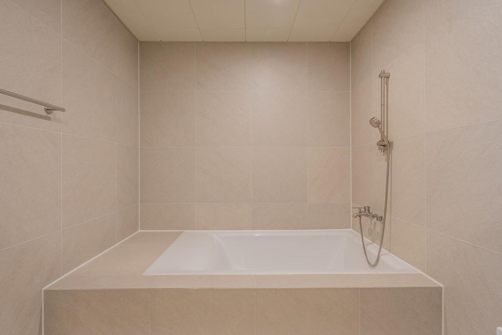 Hotel H-avenue Munhyeon *